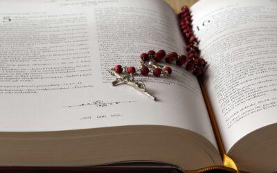 Les différences entre le bouddhisme et l’hindouisme : comprendre les fondements de ces deux religions asiatiques